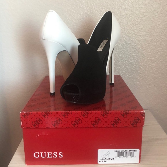 Guess Honeye Platform Heel - Picture 5 of 7